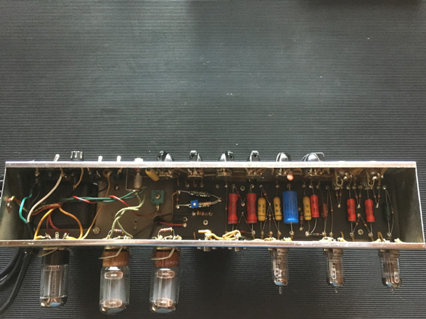 FENDER Tweed Bassman 5F6A